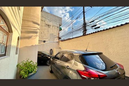 Casa à venda com 174m², 3 quartos e 4 vagas Casa à venda com 174m², 3 quartos e 4 vagasGaragem