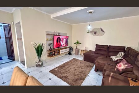 Casa à venda com 174m², 3 quartos e 4 vagas Casa à venda com 174m², 3 quartos e 4 vagasSala