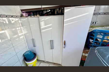 Casa à venda com 174m², 3 quartos e 4 vagas Casa à venda com 174m², 3 quartos e 4 vagasÁrea de Serviço