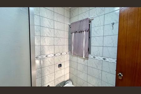Casa à venda com 174m², 3 quartos e 4 vagas Casa à venda com 174m², 3 quartos e 4 vagasBanheiro 1