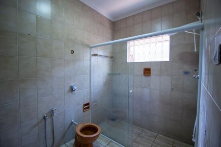 Banheiro da Suíte 1 de casa para alugar com 3 quartos, 188m² em Vila Hortência, Sorocaba