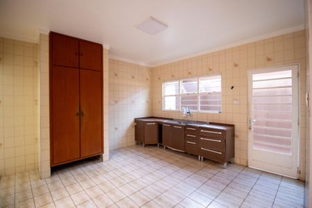 Casa para alugar com 188m², 3 quartos e 2 vagasCozinha 