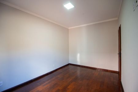 Casa para alugar com 188m², 3 quartos e 2 vagasQuarto 1