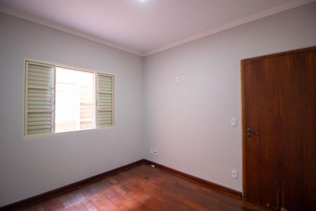 Casa para alugar com 188m², 3 quartos e 2 vagasQuarto 2