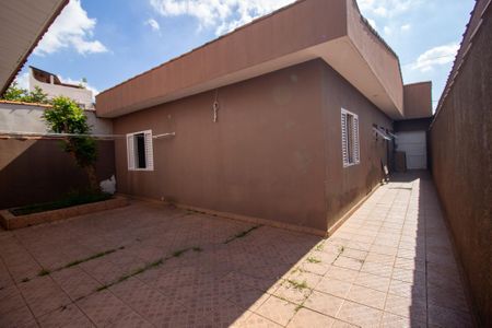 Casa para alugar com 188m², 3 quartos e 2 vagasQuintal 