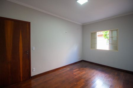 Casa para alugar com 188m², 3 quartos e 2 vagasQuarto 1