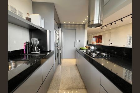 Apartamento à venda com 150m², 2 quartos e 3 vagasCozinha