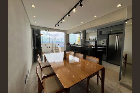 Apartamento à venda com 150m², 2 quartos e 3 vagasCozinha