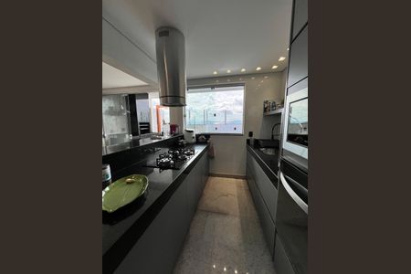 Apartamento à venda com 150m², 2 quartos e 3 vagasCozinha