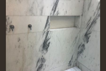 Casa para alugar com 470m², 4 quartos e 4 vagasBanheiro