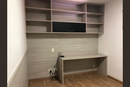 Quarto de casa para alugar com 4 quartos, 470m² em Morada dos Pássaros, Barueri