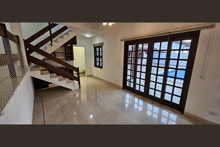 Sala de casa para alugar com 4 quartos, 470m² em Morada dos Pássaros, Barueri