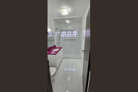 Banheiro de casa para alugar com 4 quartos, 470m² em Morada dos Pássaros, Barueri