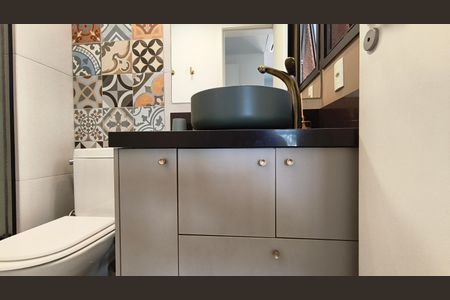 Apartamento à venda com 81m², 1 quarto e 2 vagasBanheiro social