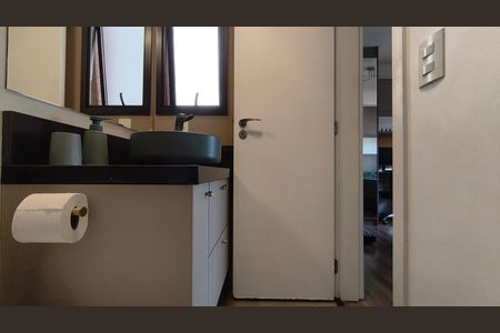 Apartamento à venda com 81m², 1 quarto e 2 vagasBanheiro social