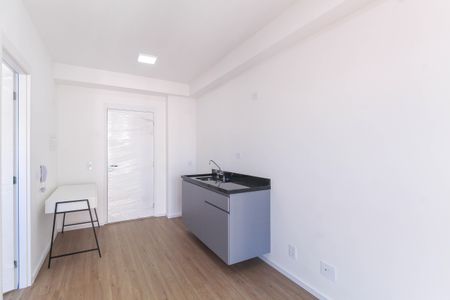 Sala/Cozinha de apartamento para alugar com 1 quarto, 30m² em Quarta Parada, São Paulo