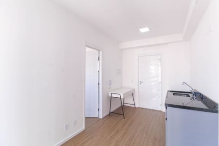 Sala/Cozinha de apartamento para alugar com 1 quarto, 30m² em Quarta Parada, São Paulo