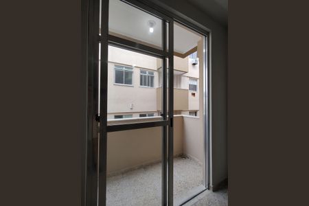 Apartamento à venda com 57m², 2 quartos e 1 vagaVaranda