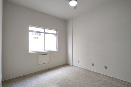 Apartamento à venda com 57m², 2 quartos e 1 vagaQuarto 2