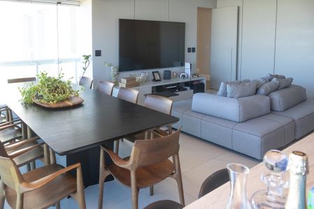 Apartamento para alugar com 155m², 4 quartos e 4 vagasSala