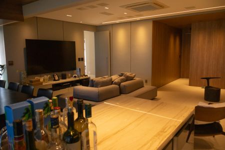 Apartamento para alugar com 155m², 4 quartos e 4 vagasSala