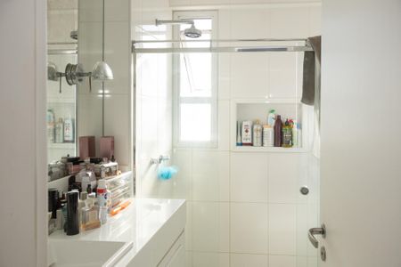 Apartamento para alugar com 155m², 4 quartos e 4 vagasBanheiro da Suíte 2