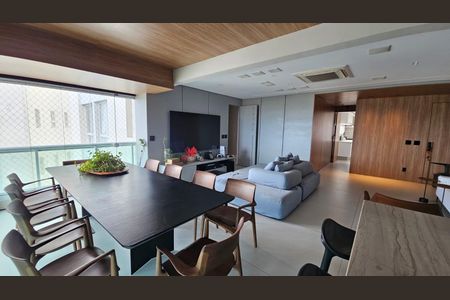 Apartamento para alugar com 155m², 4 quartos e 4 vagasSala