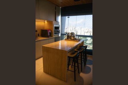 Apartamento para alugar com 155m², 4 quartos e 4 vagasSala