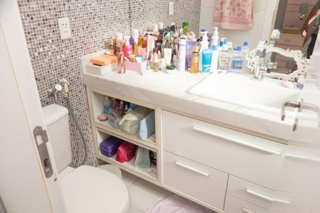 Apartamento para alugar com 155m², 4 quartos e 4 vagasBanheiro da Suíte 1