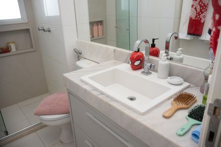 Apartamento para alugar com 155m², 4 quartos e 4 vagasBanheiro Social