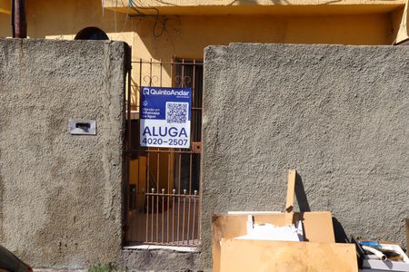 Casa para alugar com 35m², 1 quarto e sem vagaFachada e portão