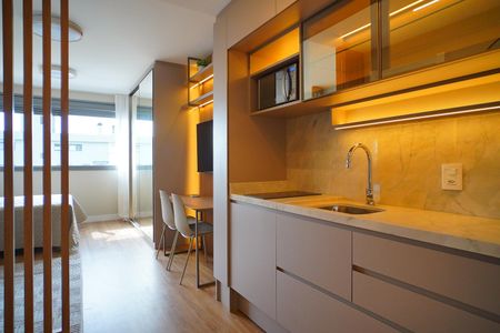 Cozinha de kitnet/studio para alugar com 1 quarto, 35m² em Auxiliadora, Porto Alegre