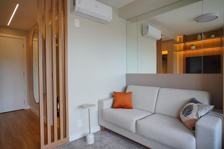 Sala de kitnet/studio para alugar com 1 quarto, 35m² em Auxiliadora, Porto Alegre