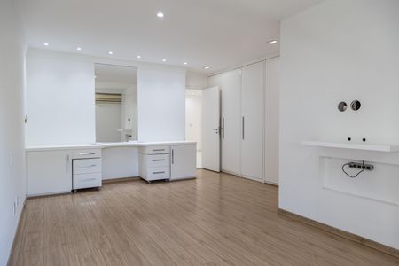 Apartamento à venda com 185m², 3 quartos e 3 vagasQuarto Suíte 1