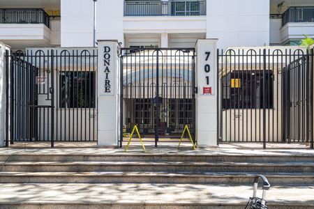 Apartamento à venda com 185m², 3 quartos e 3 vagasFachada