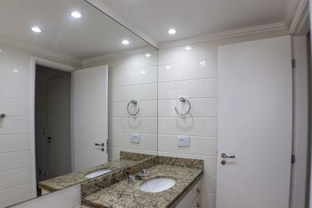 Apartamento à venda com 185m², 3 quartos e 3 vagasBanheiro da Suíte 3