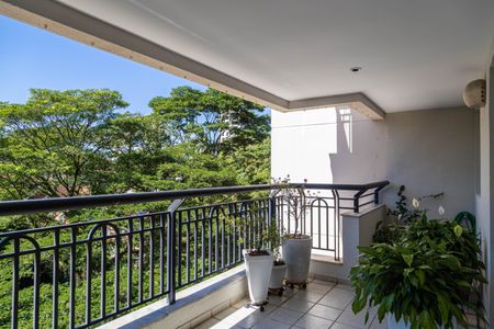 Apartamento à venda com 185m², 3 quartos e 3 vagasVaranda