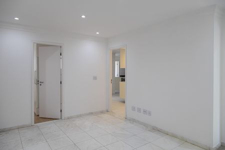 Apartamento à venda com 185m², 3 quartos e 3 vagasPassagem entre comodos