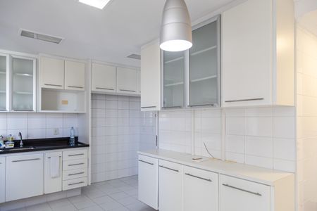 Apartamento à venda com 185m², 3 quartos e 3 vagasCozinha