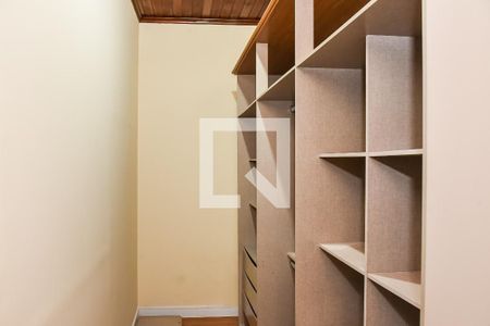 Casa à venda com 300m², 4 quartos e 1 vagaQuarto