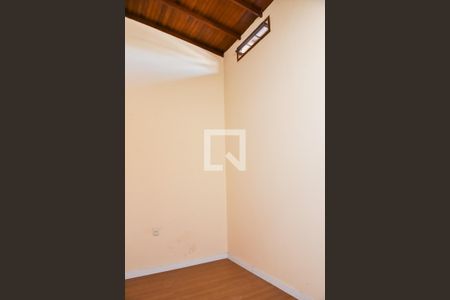 Casa à venda com 300m², 4 quartos e 1 vagaQuarto