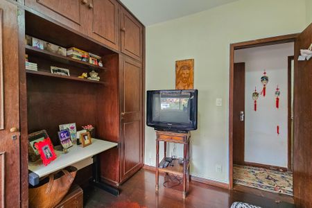 Apartamento à venda com 3 quartos, 180m² em Santo Antônio, Belo Horizonte