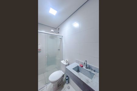 Banheiro de kitnet/studio para alugar com 1 quarto, 24m² em Vila Carrão, São Paulo