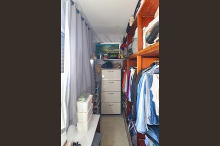 Casa à venda com 98m², 2 quartos e 1 vaga Casa à venda com 98m², 2 quartos e 1 vagaCloset do quarto 2