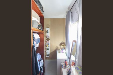 Casa à venda com 98m², 2 quartos e 1 vaga Casa à venda com 98m², 2 quartos e 1 vagaCloset do quarto 2