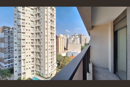 Apartamento à venda com 190m², 4 quartos e 3 vagas Apartamento à venda com 190m², 4 quartos e 3 vagasVaranda Suíte 1