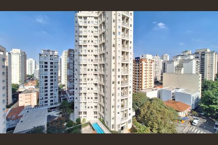 Apartamento à venda com 190m², 4 quartos e 3 vagas Apartamento à venda com 190m², 4 quartos e 3 vagasVista