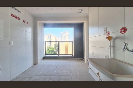 Apartamento à venda com 190m², 4 quartos e 3 vagas Apartamento à venda com 190m², 4 quartos e 3 vagasÁrea e banheiro de Serviço