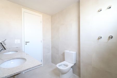Apartamento à venda com 190m², 4 quartos e 3 vagasBanheiro da Suíte 3