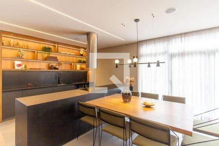 Apartamento à venda com 190m², 4 quartos e 3 vagas Apartamento à venda com 190m², 4 quartos e 3 vagasÁrea comum - Salão de festas